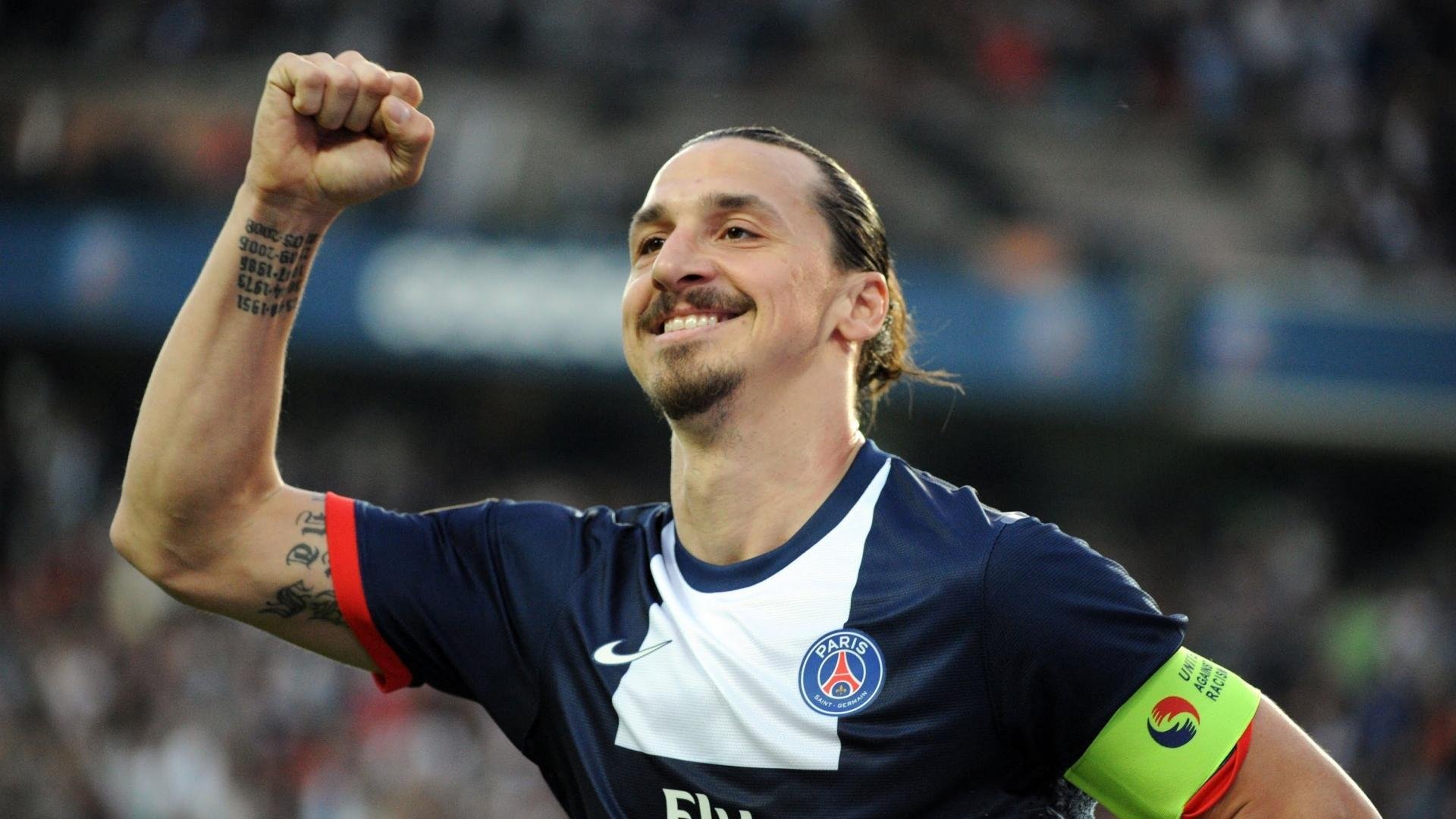 法兰克福球员表现出色，以出色实力赢得比赛，法兰克福著名球员